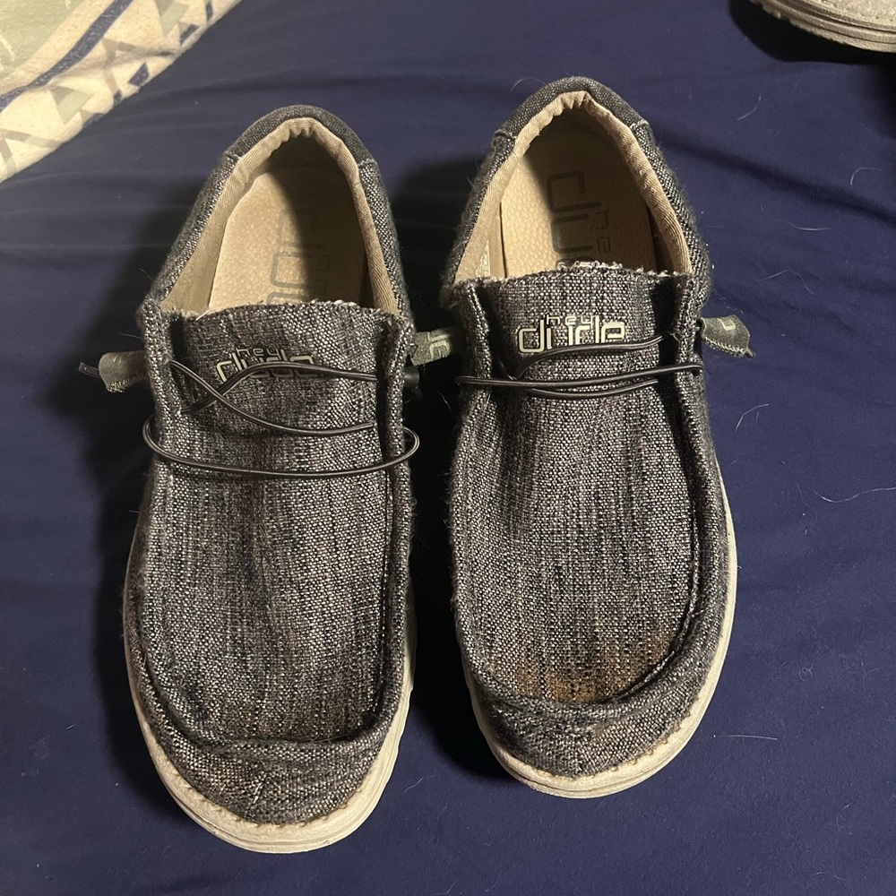 Men’s hey dudes size 13 Wally Woven Carbon